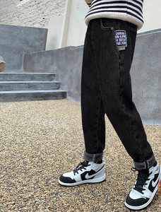 Vaikiški džinsai su pamušalu ir kišenėmis