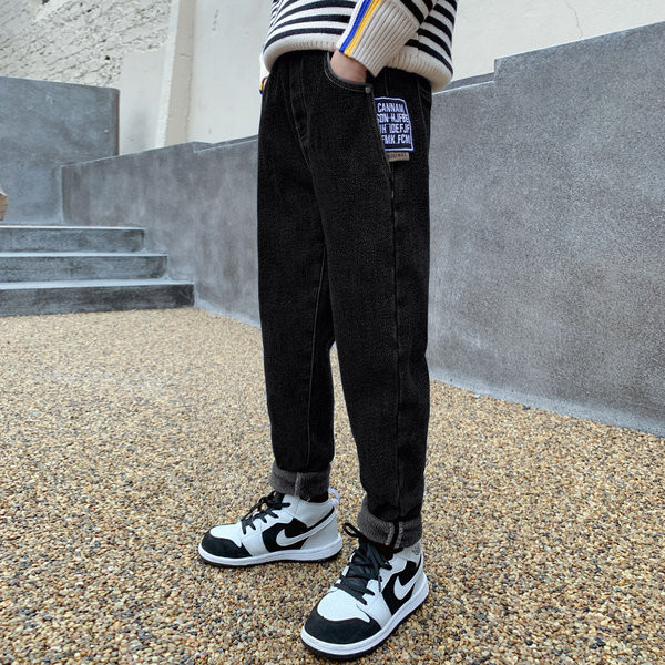 Vaikiški džinsai su pamušalu ir kišenėmis