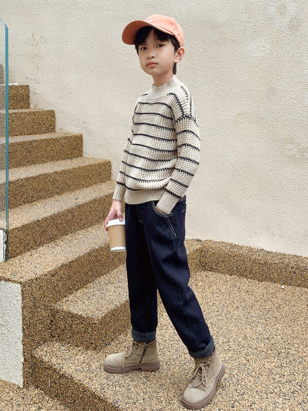 Blugi pentru copii cu buzunar si nasture