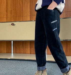 Dječje traperice s džepom i printom