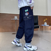 Blugi de primăvară pentru băiat cu inscripții brodate și buzunar