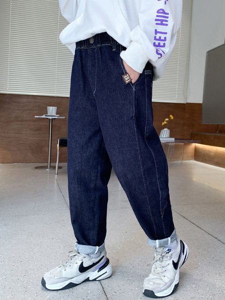 Vaikiški džinsai su kišene ir sagute