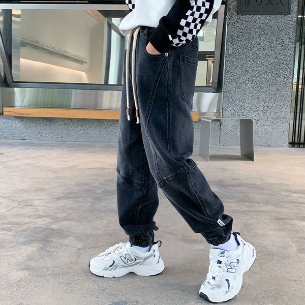 Vaikiški džinsai su kišenėmis ir raišteliais