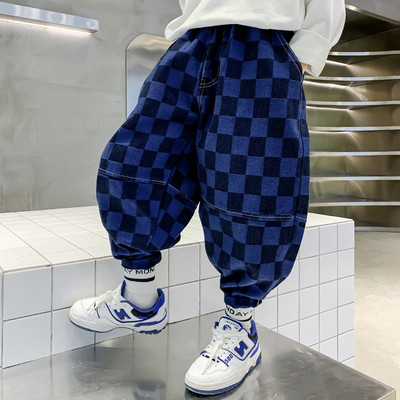 Taskuga ruudulised lasteteksad poistele