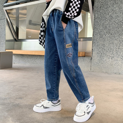 Novi model jesenskih traperica za dječake sa natpisom