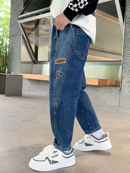 Novi model jesenskih traperica za dječake sa natpisom