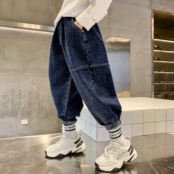 Ležerne traperice širokih nogavica za dječake s džepom