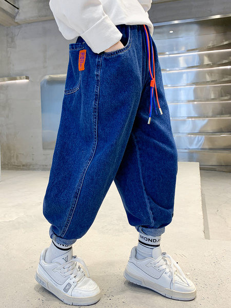 Vaikiški džinsai su raišteliais ir kišene berniukams