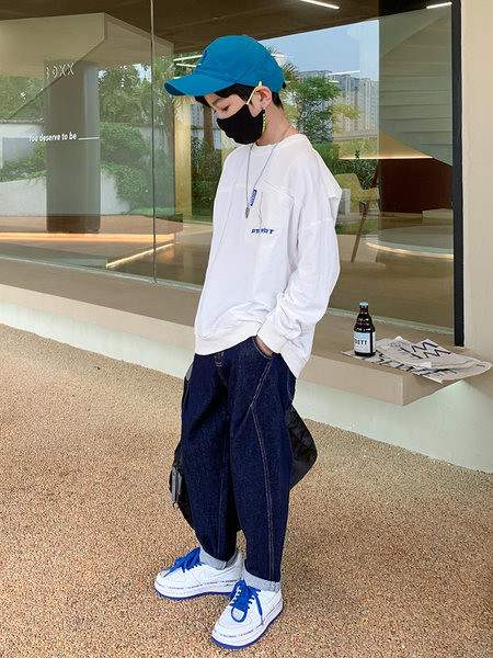 Vaikiški džinsai aukštu juosmeniu ir kišenėmis