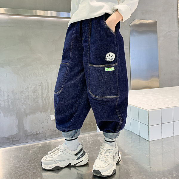 Dječje traperice s džepom i printom