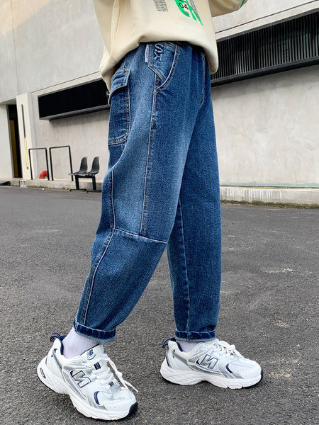 Dječje traperice s visokim strukom i džepom