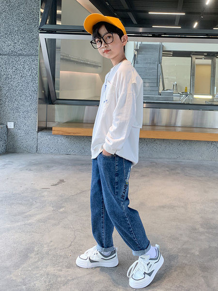 Naujo modelio vaikiški džinsai berniukams su kišenėmis