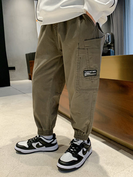 Dječje hlače s džepom u dvije boje