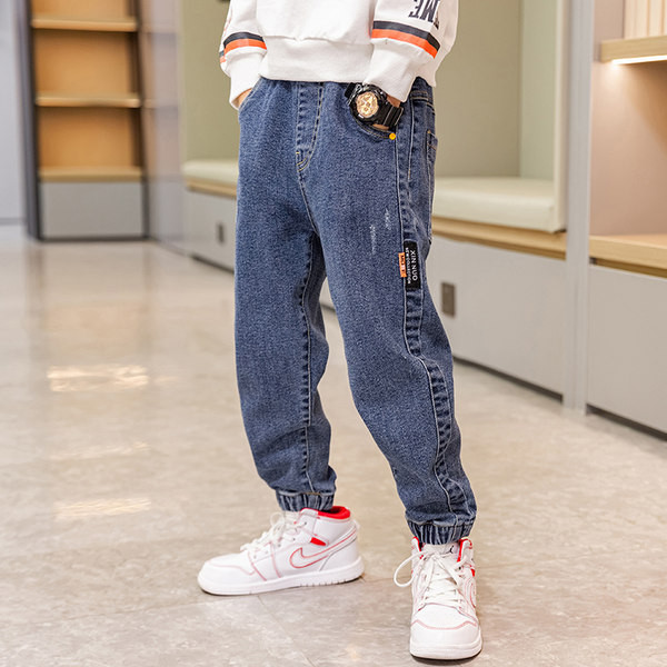 Alkalmi gyerekfarmer zsebbel