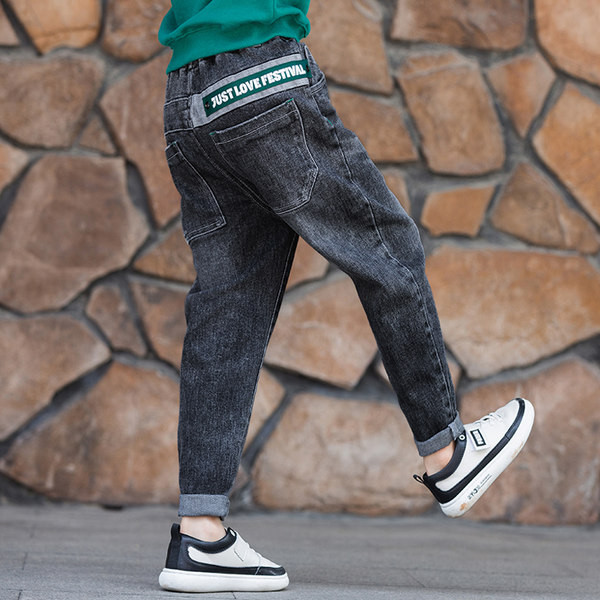 Új modell gyerekfarmer fiúknak sötét színben