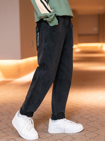 Vaikiški džinsai su užrašu ir pamušalu