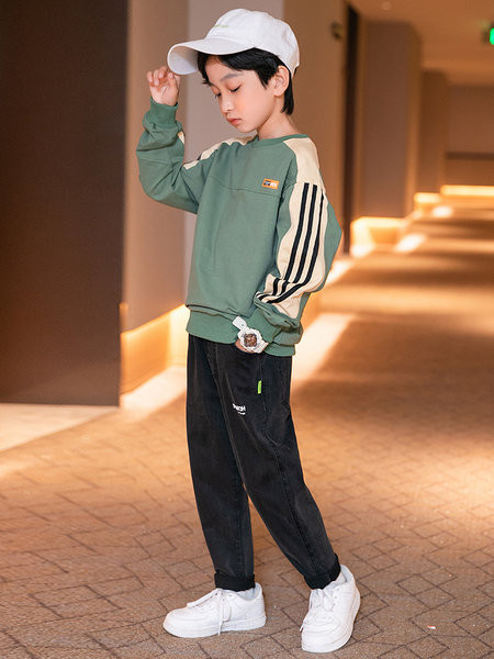 Vaikiški džinsai su užrašu ir pamušalu