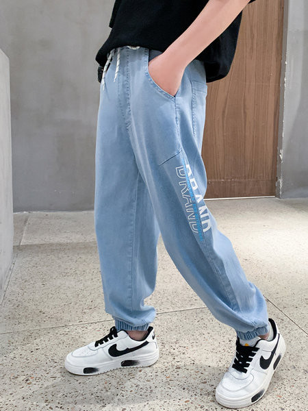 Alkalmi gyerekfarmer mintás és fűzős fiúknak