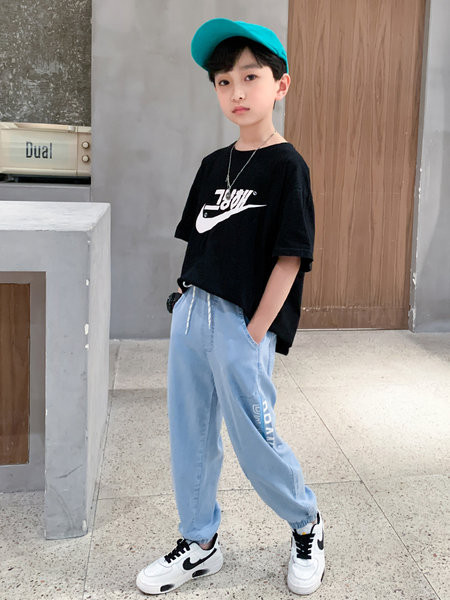 Alkalmi gyerekfarmer mintás és fűzős fiúknak