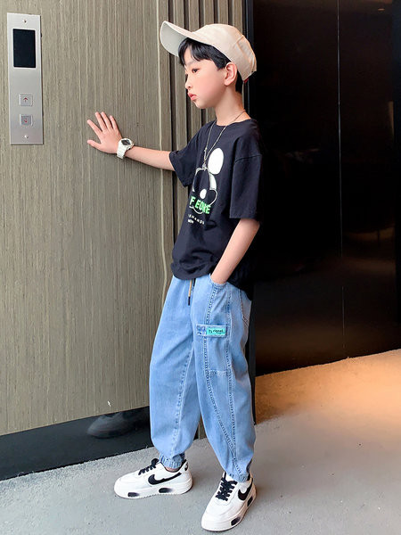 Új modell gyerekfarmer fűzős logóval