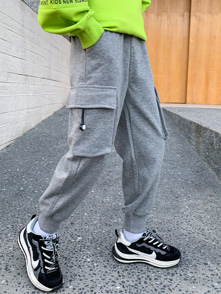 Vaikiškos sportinės kelnės su kišene