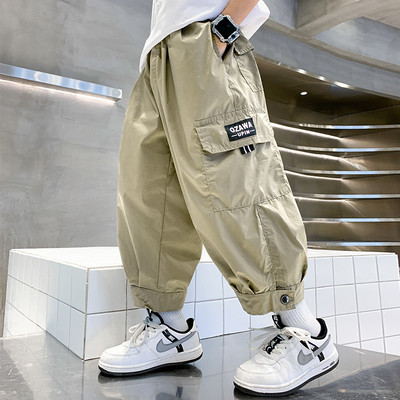 Divatos zsebes gyereknadrág fiúknak