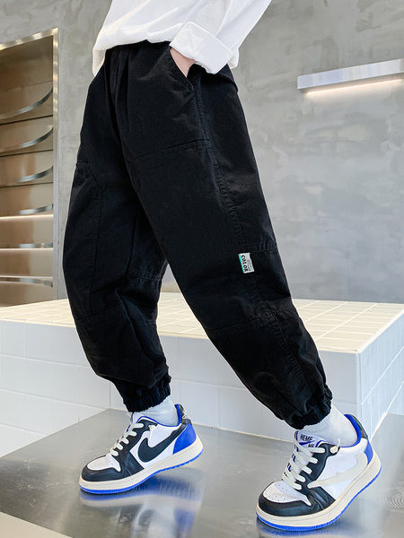 Alkalmi gyereknadrág zsebbel fiúknak