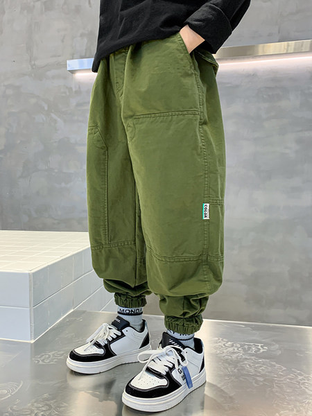 Alkalmi gyereknadrág zsebbel fiúknak