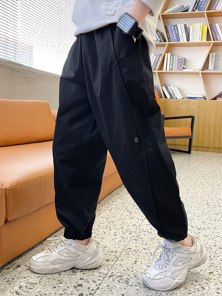 Plačios kelnės su kišene berniukams