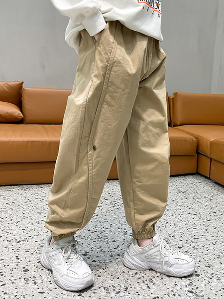 Plačios kelnės su kišene berniukams