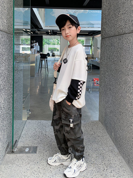 Új modell terepszínű nadrág fiúknak zsebbel