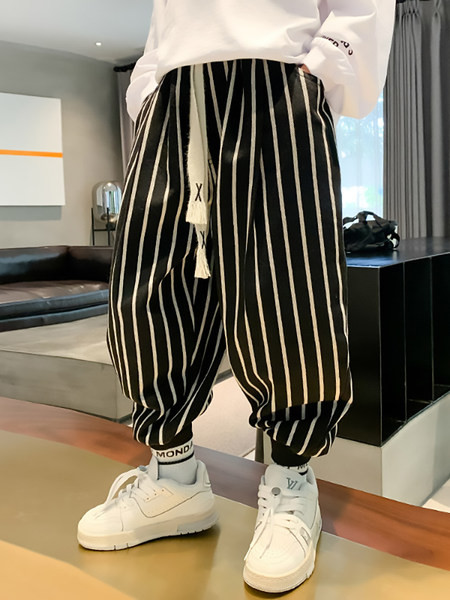 Vaikiškos dryžuotos kelnės su raišteliais