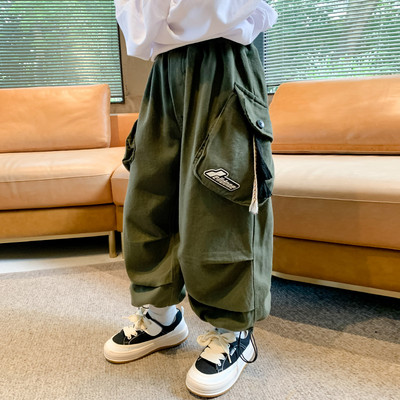 Alkalmi gyereknadrág zsebbel fiúknak