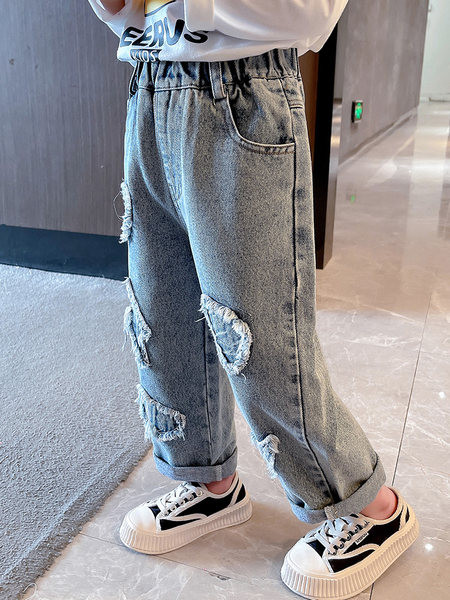 Gyermekfarmer új modellje egy színben