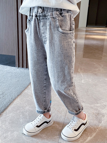 Színes hímzéssel ellátott gyerekfarmer lányoknak