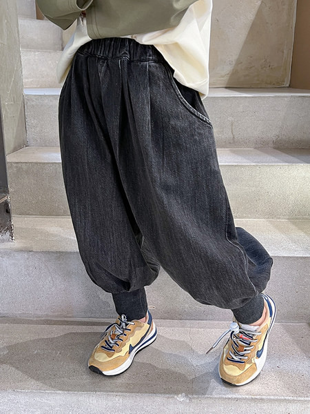 Széles szárú gyerekfarmer zsebbel lányoknak