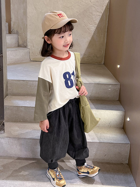 Széles szárú gyerekfarmer zsebbel lányoknak