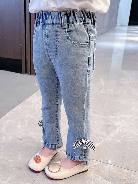 Charleston lány farmernadrág hasítékkal és szalaggal