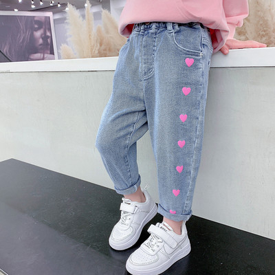 Naujas džinsų modelis merginoms su širdelių siuvinėjimu