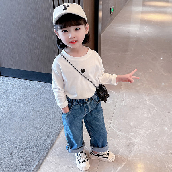 Platūs džinsai su kišenėmis mergaitėms