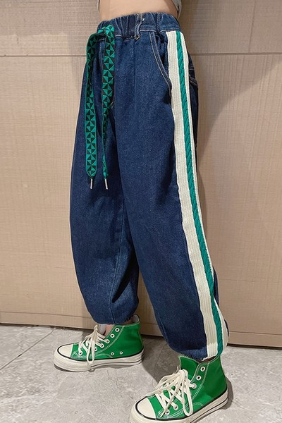 Blugi copii cu sireturi si buzunar pentru fete