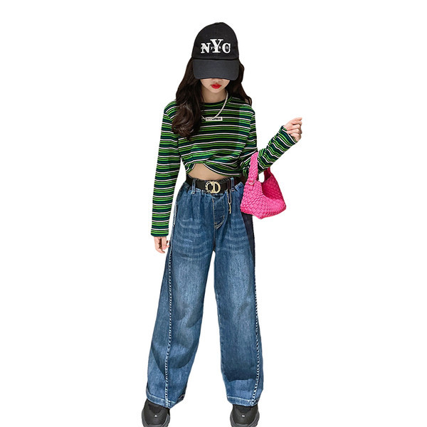 Magas derekú, széles szárú tavaszi farmernadrág lányoknak