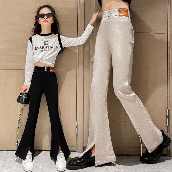 Dječje hlače za djevojčice s prorezom