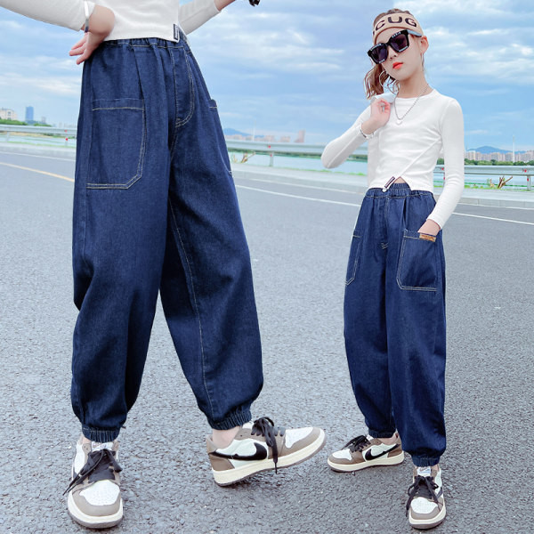 Széles modellű gyerekfarmer, zsebbel lányoknak