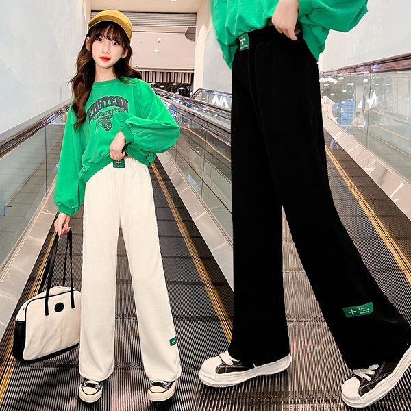 Pantaloni largi pentru fete cu logo