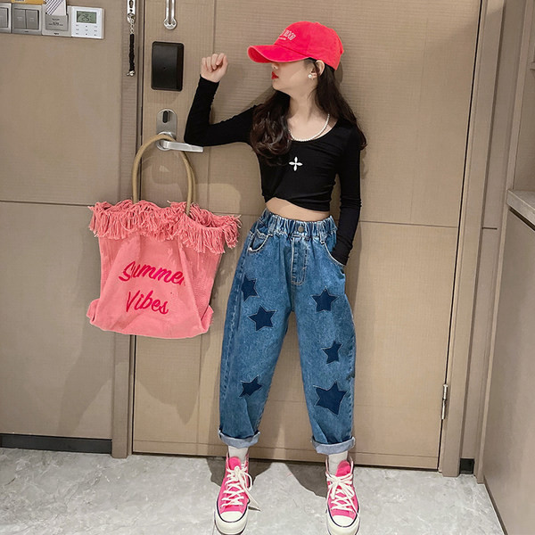 Dječje traperice s visokim strukom i printom