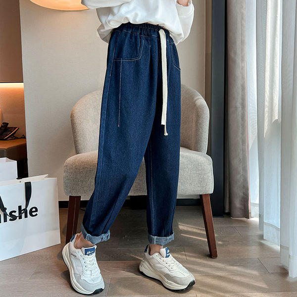 Mergaičių džinsai plačiomis kojomis su raišteliais ir kišene