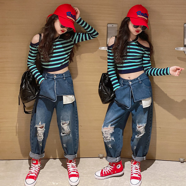 Vaikiški džinsai su kišene ir suplėšytais motyvais