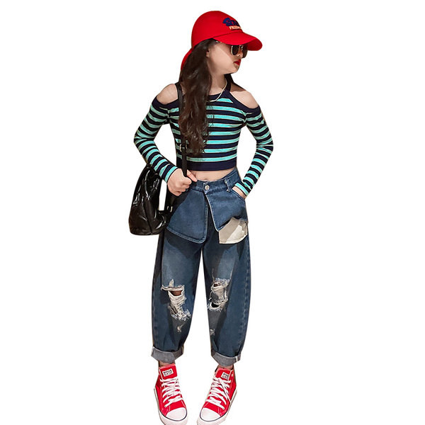 Vaikiški džinsai su kišene ir suplėšytais motyvais