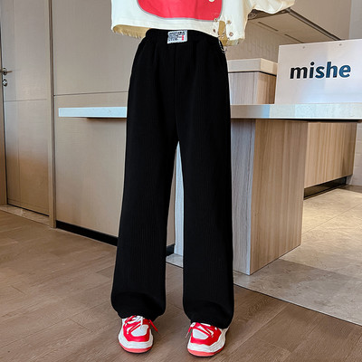 Trijų spalvų vaikiškos kelnės su kišene